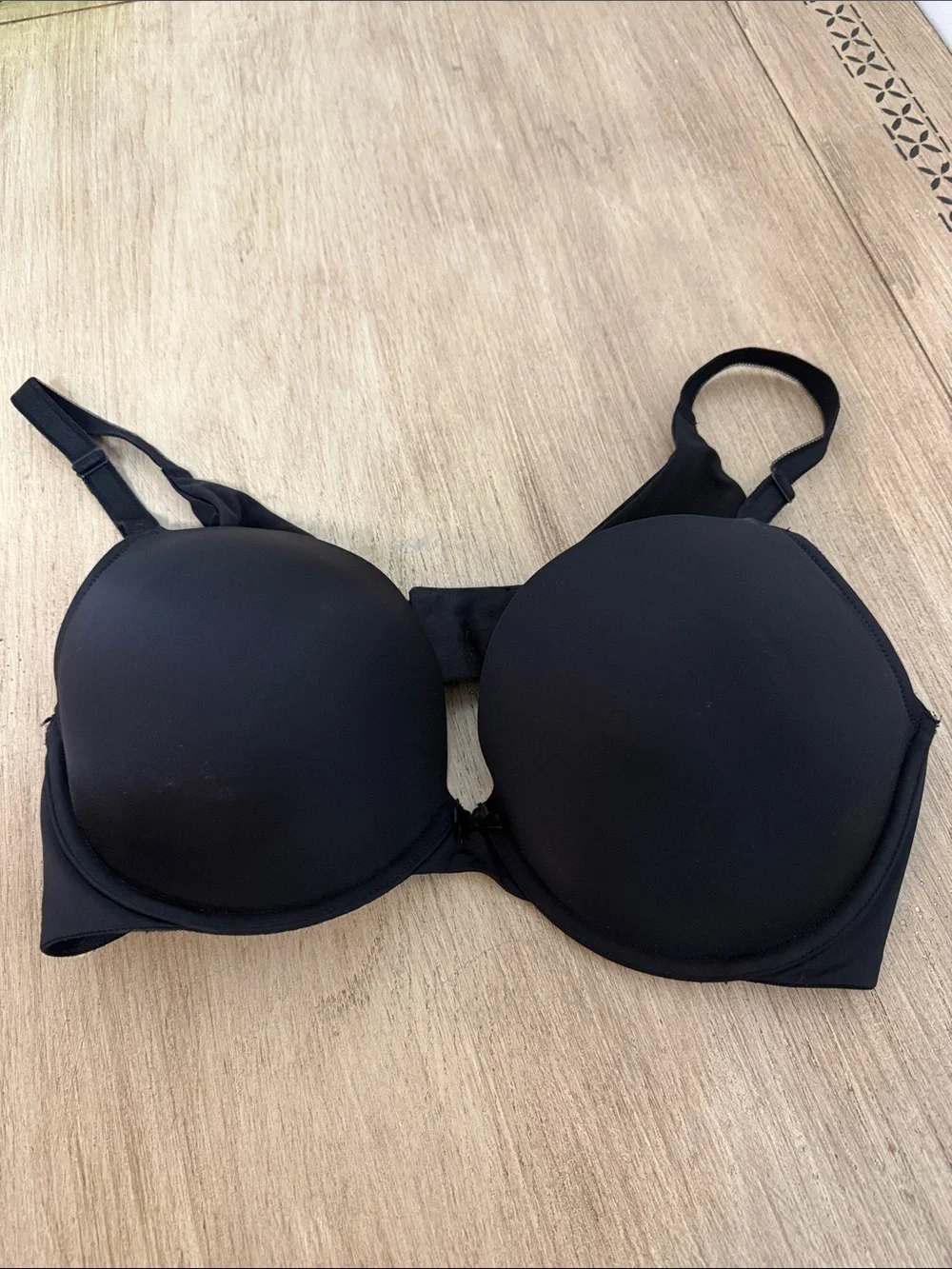 Torrid Curve Black T-Shirt Bra | Smooth Full Coverage Underwire Bra Size 42D